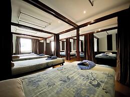 89 Hotel