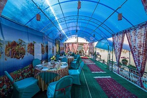 Swan Group Of Houseboats