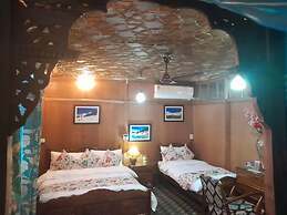 Swan Group Of Houseboats