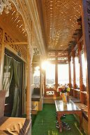 Swan Group Of Houseboats