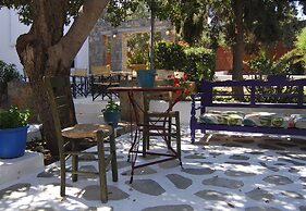 Lato Hotel
