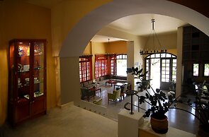 Lato Hotel