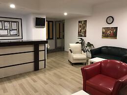 Status Hotel