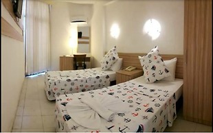 Status Hotel