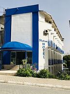 Status Hotel