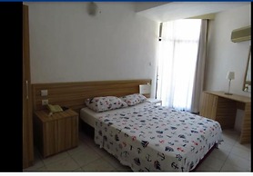 Status Hotel