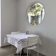 Status Hotel
