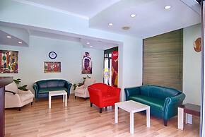 Status Hotel