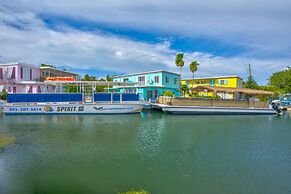Captain Pips Marina & Hideaway