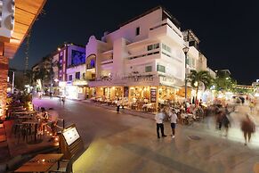 The Palm at Playa
