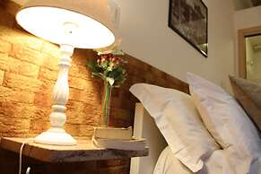 Machiavelli Suites