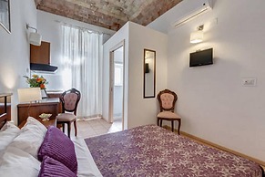 Machiavelli Suites