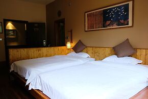 Moondance Hotel
