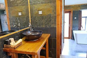 Moondance Hotel
