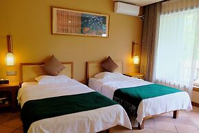Moondance Hotel