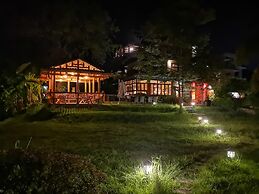 Moondance Hotel
