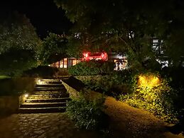 Moondance Hotel