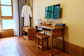 Moondance Hotel