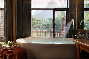 Moondance Hotel