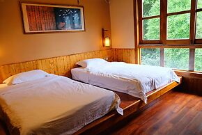 Moondance Hotel
