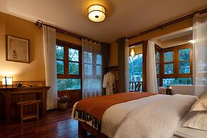Moondance Hotel