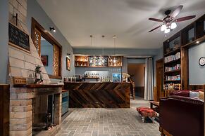 Moondance Hotel