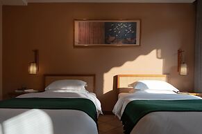 Moondance Hotel