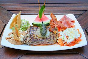 Hotel Rio Malecon