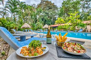 Atlantida Lodge