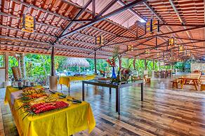 Atlantida Lodge
