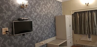 Hotel Rushabh Home