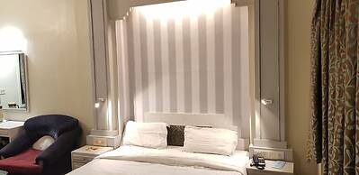 Hotel Rushabh Home