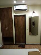 Hotel Rushabh Home