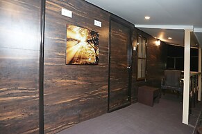 Hotel Rushabh Home