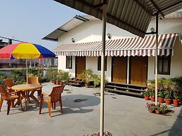 Hotel Rushabh Home