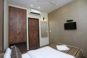 Hotel Rushabh Home