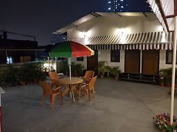 Hotel Rushabh Home