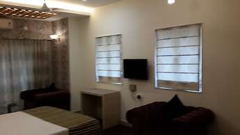 Hotel Rushabh Home