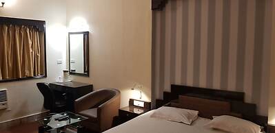 Hotel Rushabh Home