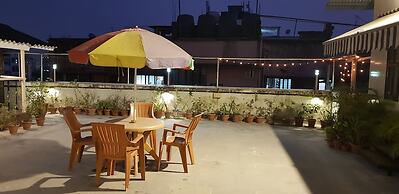 Hotel Rushabh Home