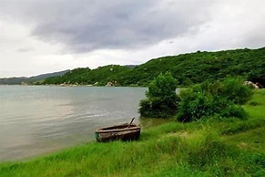 Whale Island Resort