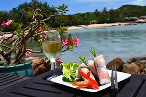 Whale Island Resort