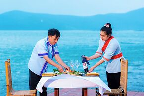 Whale Island Resort