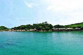 Whale Island Resort