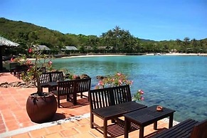 Whale Island Resort