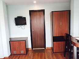 Hotel Crestwood
