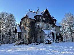 Palac Mysliwski - Orle