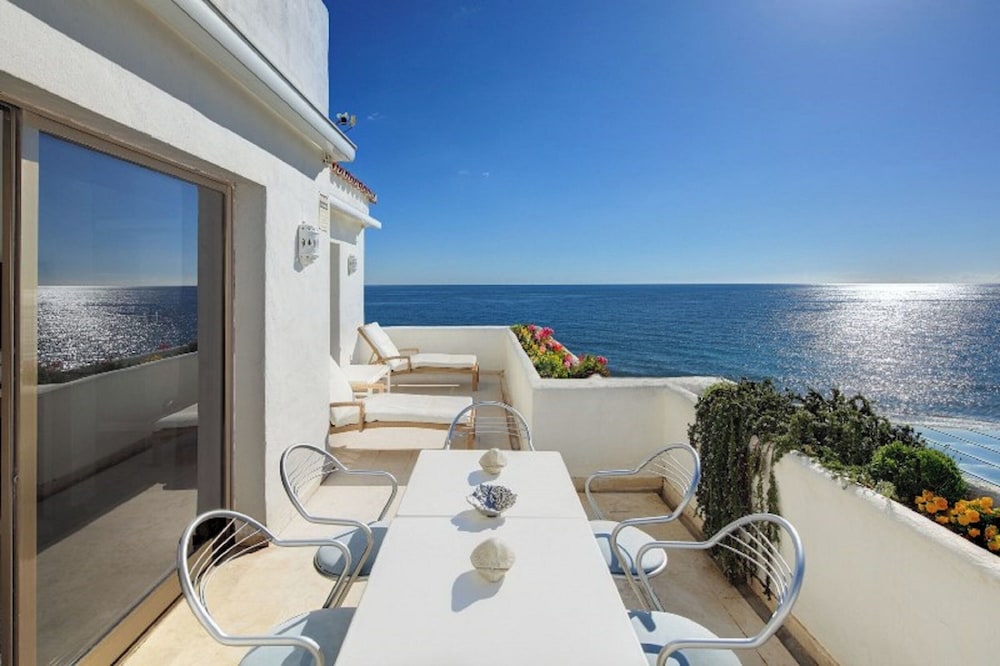 Coral Beach Aparthotel