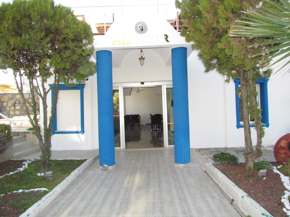 Ministar Hotel