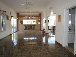 Ministar Hotel